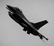 'F-16 추락' 우크라 공군사령관 해임