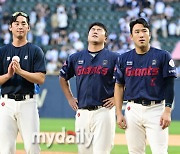 [MD포토] 정훈 '그동안 마음 고생 심했어요'