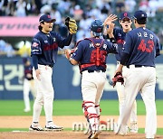 [MD포토] 롯데 '4-3 짜릿한 승리, 4연승 질주'