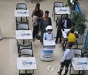 Kenya Robot Waiters