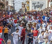 SPAIN FIESTAS TRADITIONS BULL RUN