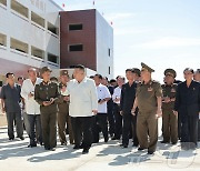 北김정은, 지방공장 건설장 또 시찰…"속도 위주 경쟁보다 질 보장"