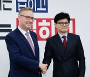 한동훈 대표, 콜린 크룩스 英대사 접견