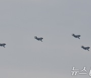 미 해병대 F-35B 공중돌격