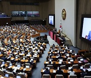 부랴부랴 물꼬 텄지만… 늑장 개원에 대통령 불참 `갈 길 먼` 협치