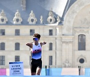 피니시 라인 향해 달리는 김황태