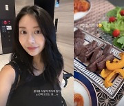 ‘이지훈♥’ 아야네, 출산 후 더 물오른 미모..부기 하나 없는 비주얼 “셀카 찍는 법 몰라”