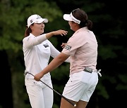 ‘도깨비 골프’로 LPGA 홀린 유해란···시즌 첫 우승으로 상금 200만 달러 돌파