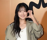 [TD포토] 김혜윤 '볼하트~'