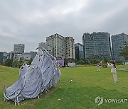 도심 공원에서 펼쳐진 서울조각페스티벌