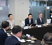 오세훈 시장, 서울시 평생교육·전문대 동행 간담회 참석