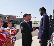 (FOCAC)CHINA-BEIJING-FOCAC-SUMMIT-SENEGALESE PRESIDENT-ARRIVAL (CN)