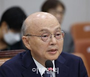 [포토]답변하는 안창호 후보자