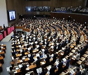 국회 개원식 불참한 대통령… ‘민주화’ 이후 처음