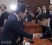 "이재명 레닌 연상" 여당 의원에 야당 "또라이"…김용현 청문회 파행