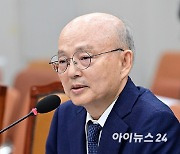 野, 안창호에 '뉴라이트·차별금지법' 십자포화