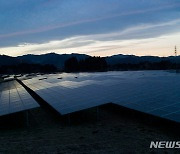 日, 태양광 패널 재활용 의무화…2030년대 대량 폐기 우려