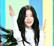 오마이걸 아린,'눈부신 백옥 피부' [사진]