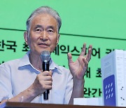 30여년 걸려 셰익스피어 전집 완간… 최종철 교수 “日에 문화적 독립”