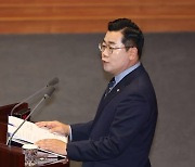 박찬대 “의료대란 비상협의체 제안…해병대원·김건희 특검해야”