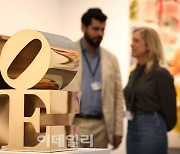 [포토]프리즈 서울, 로버트 인디애나의 작품