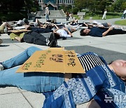 DIE-IN 퍼포먼스