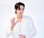 이주혁, 화이트 수트 [사진]