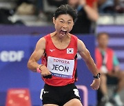 육상 100m 결선 역주하는 전민재