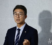 민주 "특검법 말 바꾼 한동훈, 표리부동 전형…야바위 여당대표"