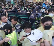 대구퀴어축제 올해는 충돌없나...대구시와 경찰 '1개 차로' 접점