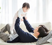 More dads taking paternity leave while fewer Koreans get married