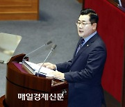 박찬대 “尹은 벌거벗은 임금님, 불행한 전절 밟게 될 것”