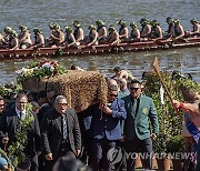 APTOPIX New Zealand Maori King Funeral