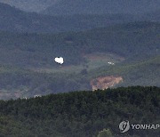 경기북부서 북한 살포 대남 '쓰레기 풍선' 53건 신고(종합)