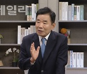 김진표 "기술 경쟁서 지면 다 잃어…반도체 지원 박차 가해야"[만났습니다]②