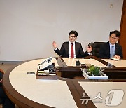 한동훈 대표, 정순택 대주교 예방