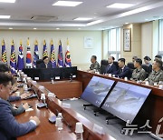 우원식 의장, 진해 해군기지 잠수함사령부 찾아