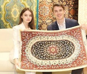 Shinsegae opens pop-up store featuring Jaipur Rugs collection