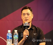 [男배구 슈퍼매치] 팀 코보 올스타 김상우 감독, 배구가 붐업 될수 있는 좋은기회.