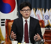 한동훈 대표, 장종현 한국교회총연합 대표회장 환담