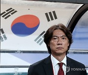 홍명보호 '고구마 경기력'에 "참패 수준…전술 부재가 패인"