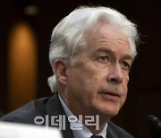 美·英 정보수장 “우크라 지원 계속해야”…이례적 공동기고문