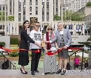 NYFW Ribbon Cutting at Rockefeller Center