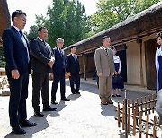 방북, 재일본조선인축하단 만경대 방문