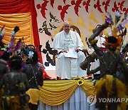 PAPUA NEW GUINEA POPE