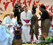 PAPUA NEW GUINEA POPE