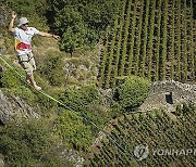 SWITZERLAND SLACKLINE GRAVIT'HIGH