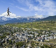 SWITZERLAND SLACKLINE GRAVIT'HIGH