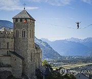 SWITZERLAND SLACKLINE GRAVIT'HIGH