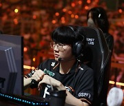 한화생명, LCK 결승 1세트 승리…쌍포 대결서 젠지 제압